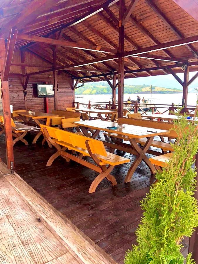 Hotel Mustaciosul Dunarii Ieşelniţa Zewnętrze zdjęcie