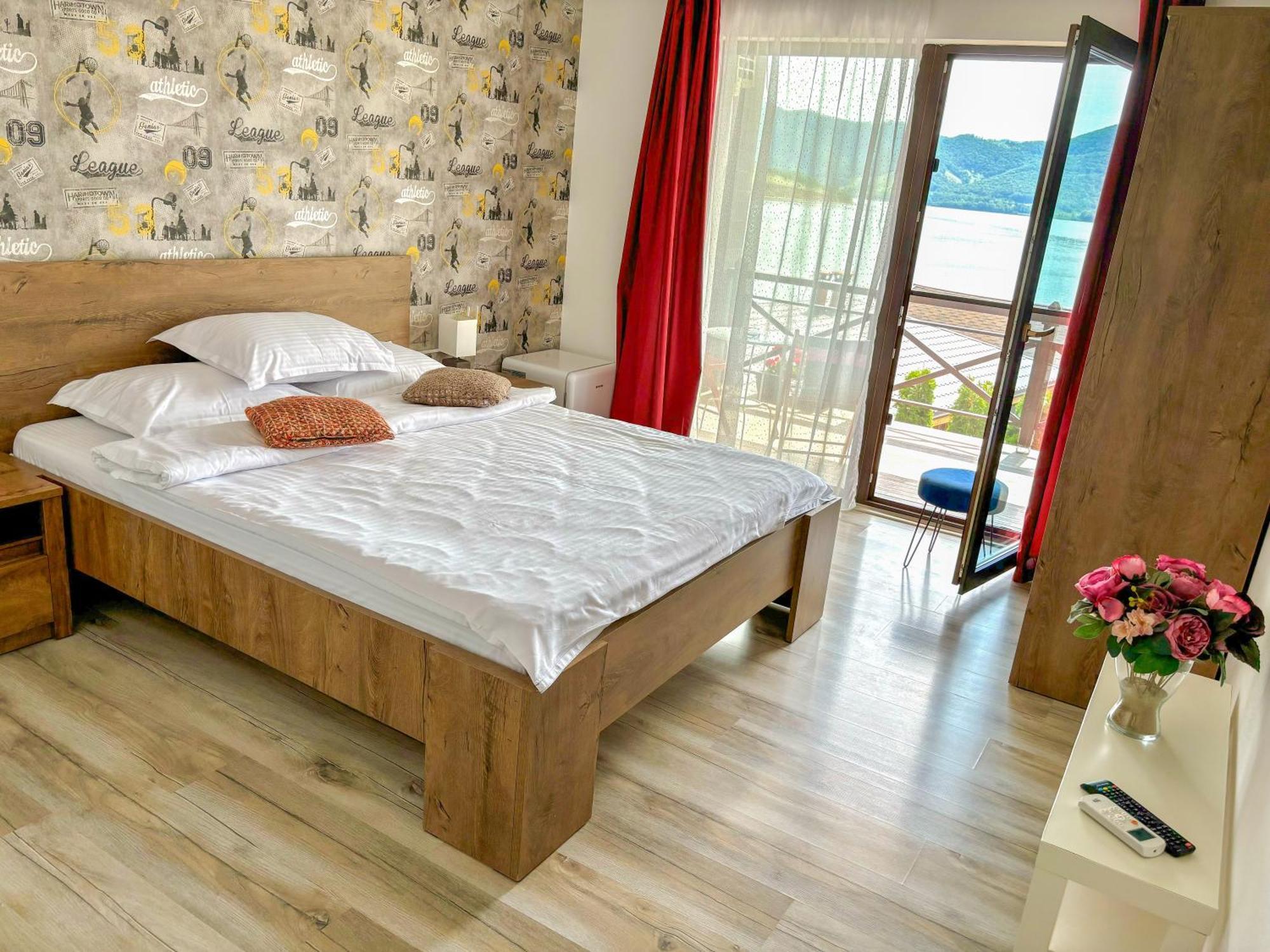Hotel Mustaciosul Dunarii Ieşelniţa Zewnętrze zdjęcie