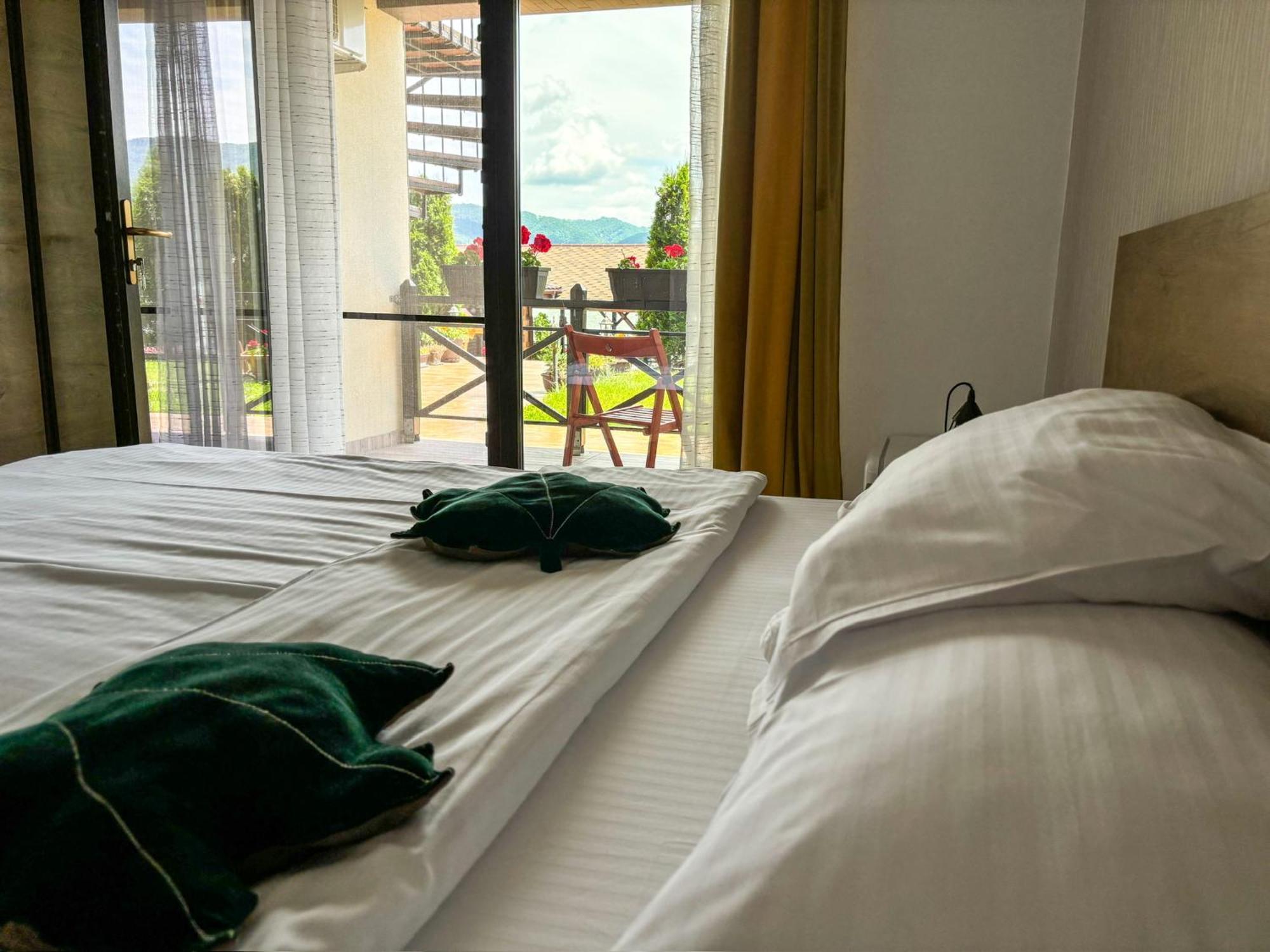 Hotel Mustaciosul Dunarii Ieşelniţa Zewnętrze zdjęcie