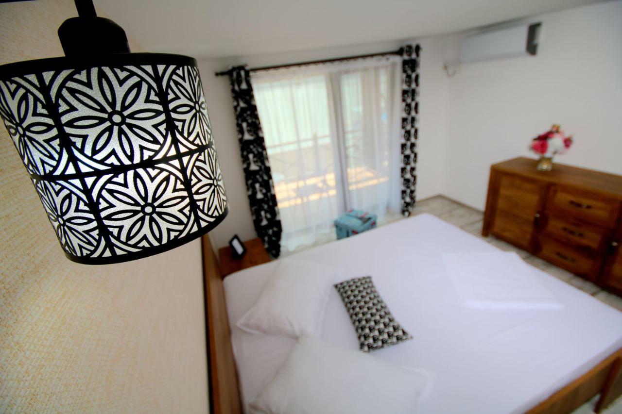 Hotel Mustaciosul Dunarii Ieşelniţa Zewnętrze zdjęcie